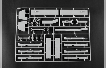 Сборная модель Немецкий танк Pz.Kpfw.VI Sd.Kfz.182 Tiger II (ранний выпуск Porsche Fgst.Nr.280009)