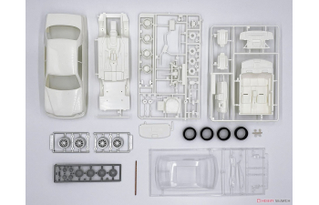 Сборная модель Toyota Crown Majesta UZS155 V8 4000 C Type i-Four