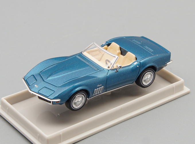 CHEVROLET Corvette C3, metallic blue