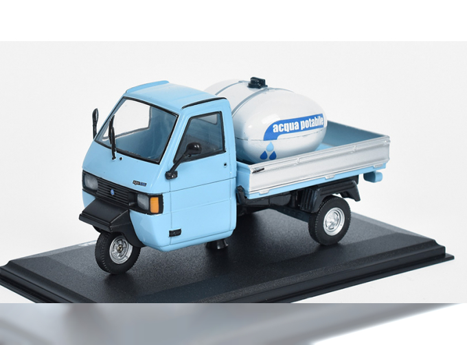 PIAGGIO Ape Tm P703 Tanker Cisterna Trasporto Acqua Potabile (1984), Light Blue