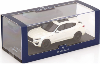 MASERATI Levante (2016), white metallic