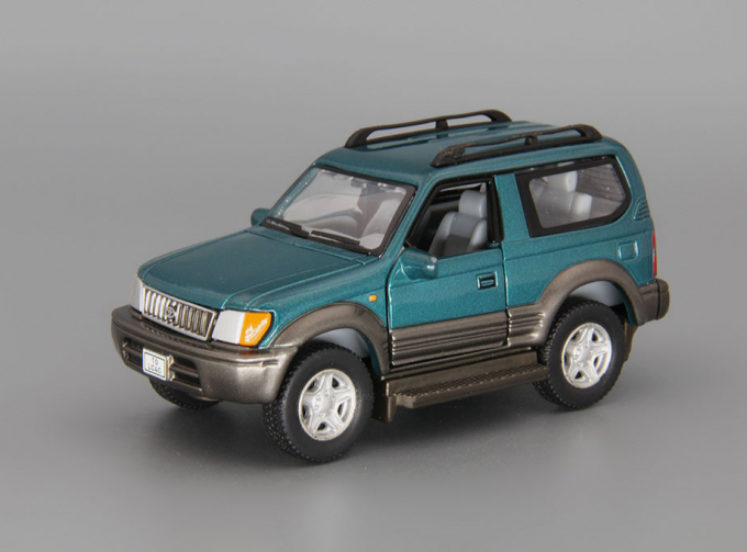 TOYOTA Land Cruiser, green