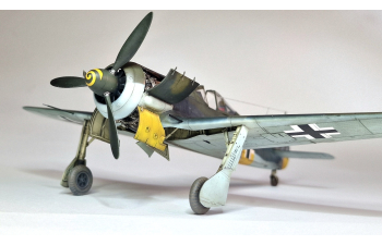 Сборная модель истребитель Fw 190A-5 Light Fighter - Weekend Edition