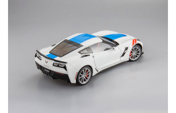 CHEVROLET Corvette C7 Grand Sport (2017), white / blue stripes / red fender hash marks