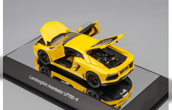 LAMBORGHINI Aventador LP700-4 (2011), yellow metallic