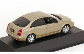 Nissan Primera 2001 золотистый
