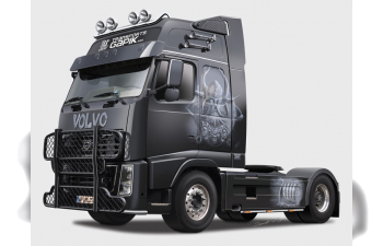 Сборная модель Седельный тягач VOLVO FH-16 XXL "VIKING" SHOW TR