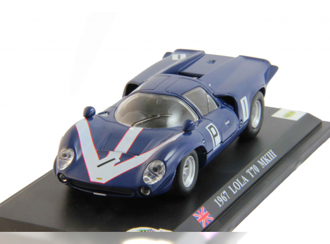 LOLA T70 MKIII (1967), dark blue