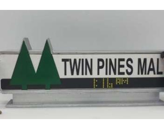 Назад в будущее: Вывеска торгового центра Twin Pines Mall Без фигурок