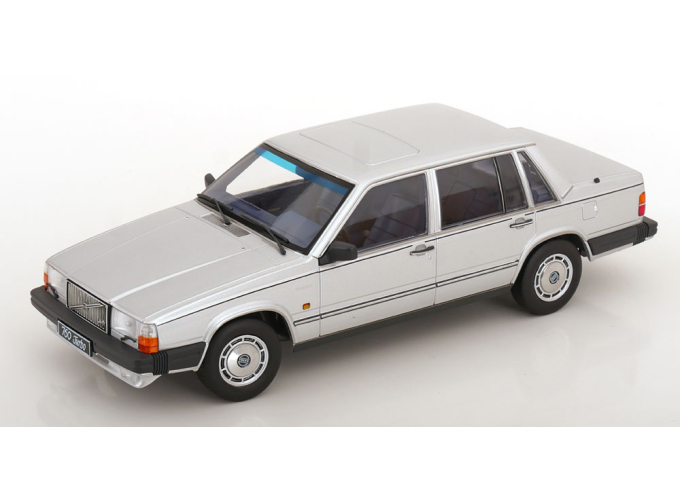 VOLVO 760 Turbo Intercooler (1985), silver