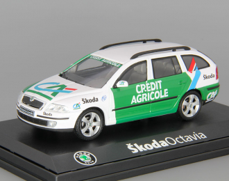 SKODA Octavia Combi "Credit Agricole" (2004), white-green