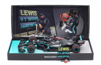 MERCEDES GP F1 W11 Eq Performance Team Amg Petronas Motorsport №44 World Champion Winner Eifel Gp (91st Win) Lewis Hamilton (2020) - With Michael Schumacher Helmet And Pit Board, Black Green