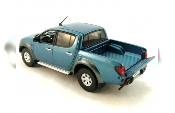 MITSUBISHI L200, blue mica