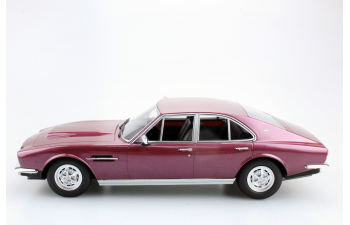 Aston Martin Lagonda Saloon 1974 (red)