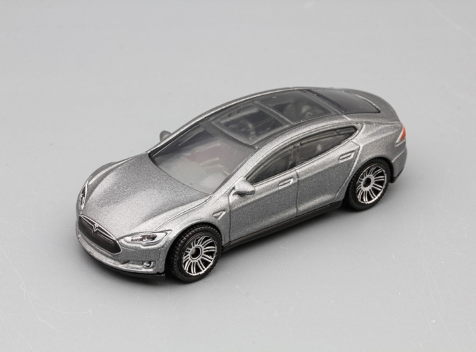 Tesla Model S, silver