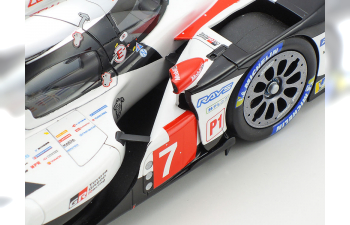 Сборная модель TOYOTA GAZOO RACING TS050