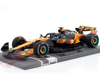 McLAREN F1 MCL39 №81 Pole Position & Winner China GP Formula 1 Oscar Piastri (2025), orange / black