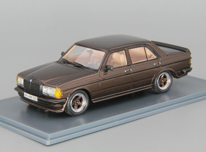 MERCEDES-BENZ 280E W123 AMG, brown