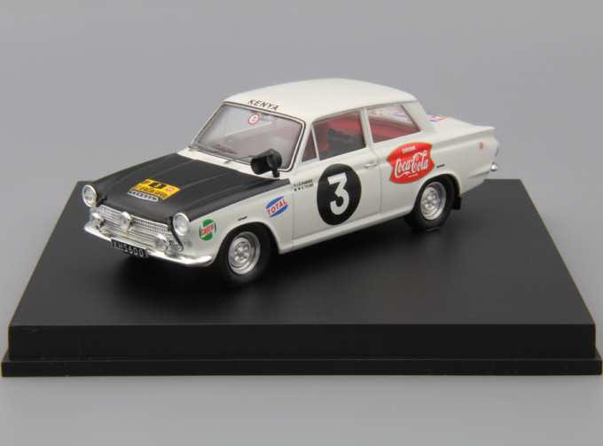 FORD Cortina Mk1 1st East African Safari Peter Hughes / B. Young (1964), white / black