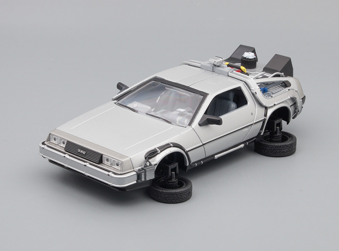 DE LOREAN DMC12 Flying Wheel Version "Back to Future 2" (из к/ф"Назад в будущее 2") (1983)