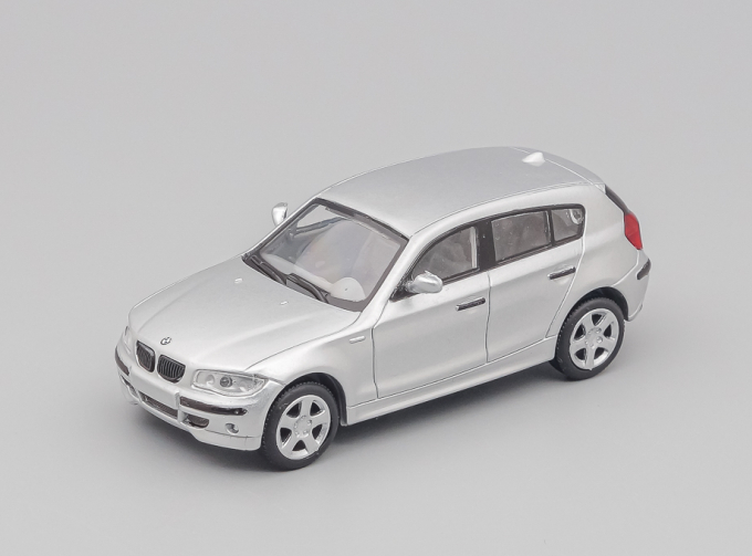 BMW 1 Series, silver