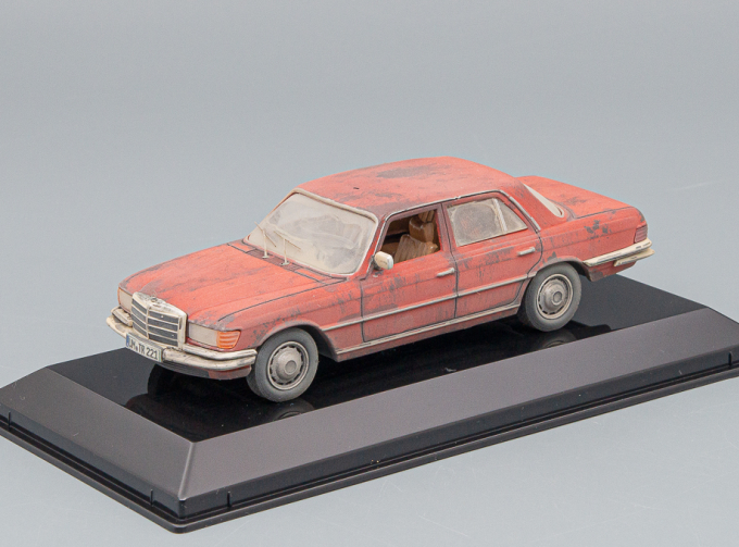 MERCEDES-BENZ 450 SEL (W116) красный