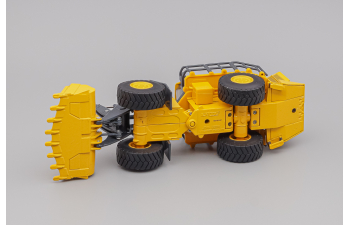 JOHN DEERE 944K Wheel Loader, yellow / black