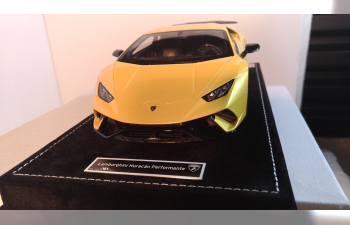 LAMBORGHINI Huracan Perfomante, yellow