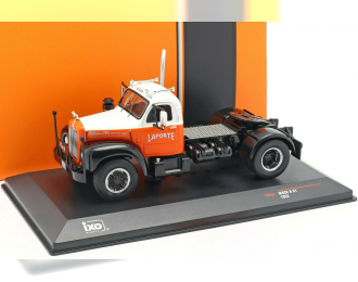 MACK B61 1953 White / Orange