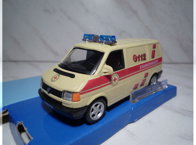 VOLKSWAGEN Van 112 Krankenwagen, beige