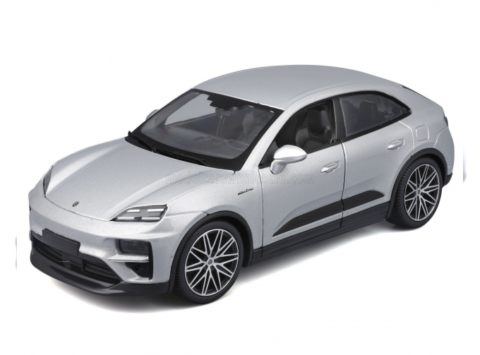 PORSCHE Macan Turbo (2024), silver