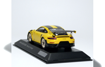 PORSCHE 911 GT2 RS 991 (2017), yellow carbon