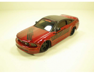 FORD Mustang GT, бордовый с черной крышей