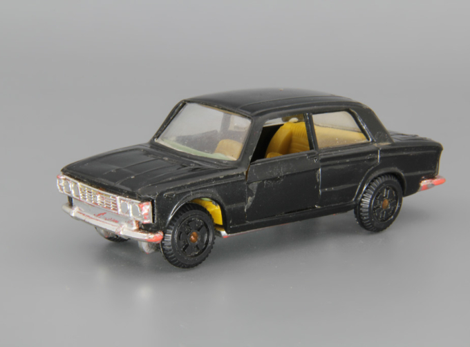 FIAT 125, black
