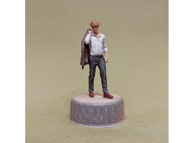 Фигура 0878 Усов, окрашенная (цвет в ассортименте)