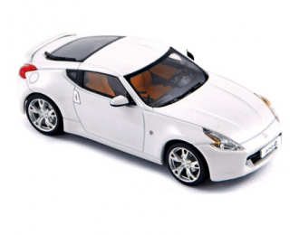 NISSAN 370Z 2008, Brilliant White Pearl