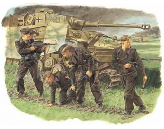 Сборная модель Германский танковый экипаж (Курск, 1943)