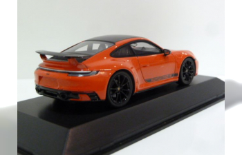 PORSCHE 911 992 Carrera S Coupe (2021), Lava Orange