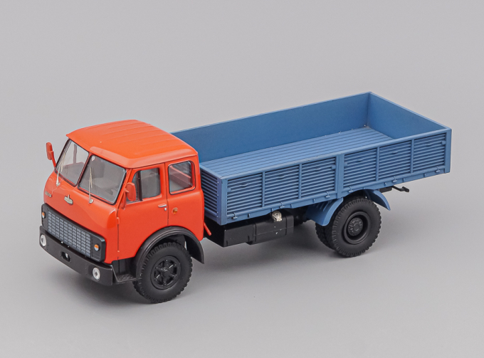 Минский 5335 бортовой, красный с голубым