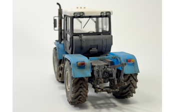 Сборная модель трактора ХТЗ 17221-21