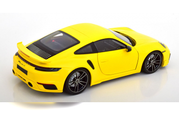 PORSCHE 911 (992) Turbo S Sport Design (2021), yellow