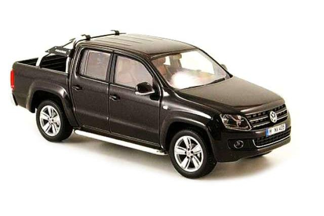 VOLKSWAGEN Amarok (2011), black