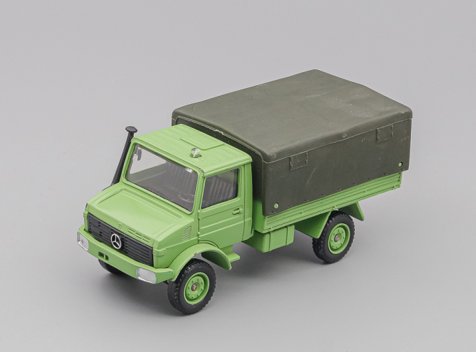 MERCEDES-BENZ Unimog, green