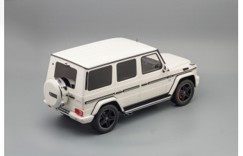 MERCEDES-BENZ AMG G 65, white