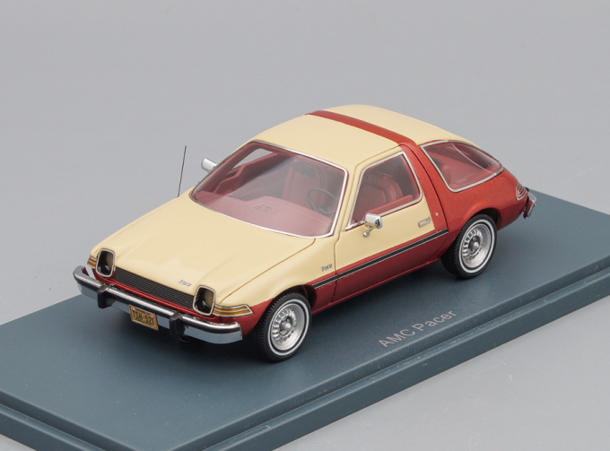 AMC Pacer 1975, cream / red 