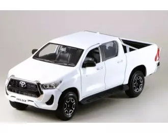 TOYOTA Hilux Pick-up (2021), White