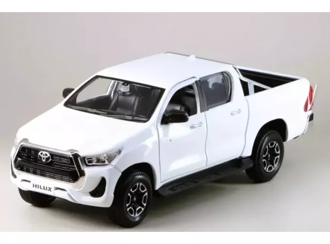 TOYOTA Hilux Pick-up (2021), White