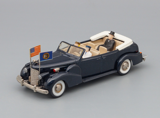 CADILLAC V16 Torpedo Pdt Roosevelt 12R (1938-1940), dark blue