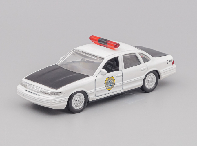 FORD Crown Victoria Des Moines Police, white / black