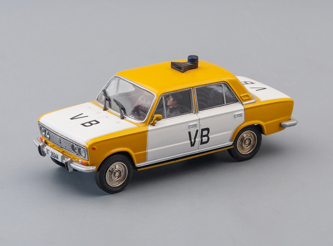 LADA 1500 VB, yellow